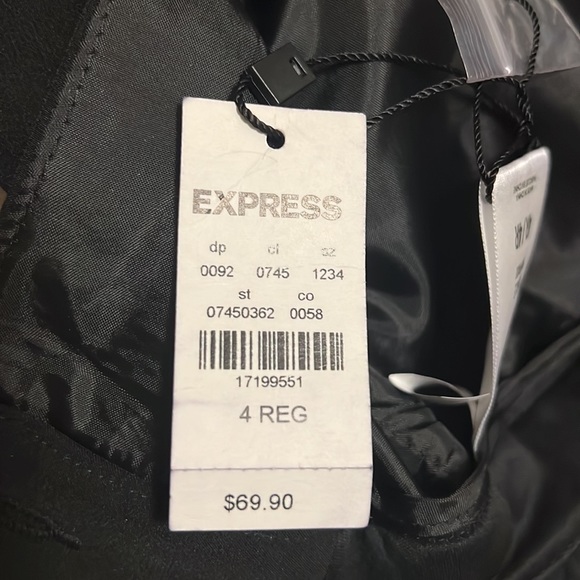 NWT Express, Ruffled Waist, Ankle High Rise, Straight Leg Pants, Black, Size 4 - Picture 10 of 10